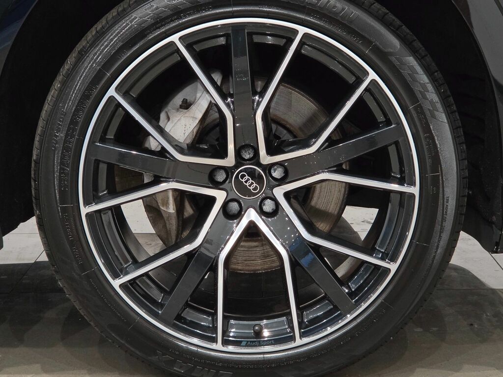 Audi Q8 Tfsi V6 55 Vorsprung Black #4