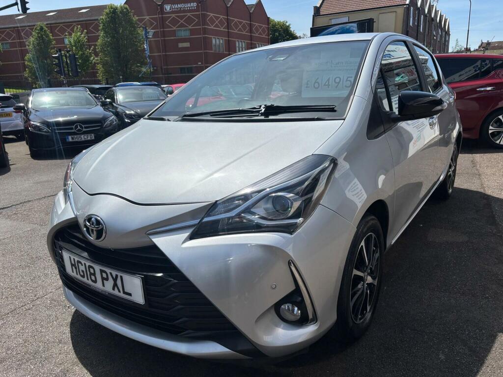 Toyota Yaris Hatchback 1.5 Vvt-i Icon Tech Euro 6 201818 HG18PXL Silver #4