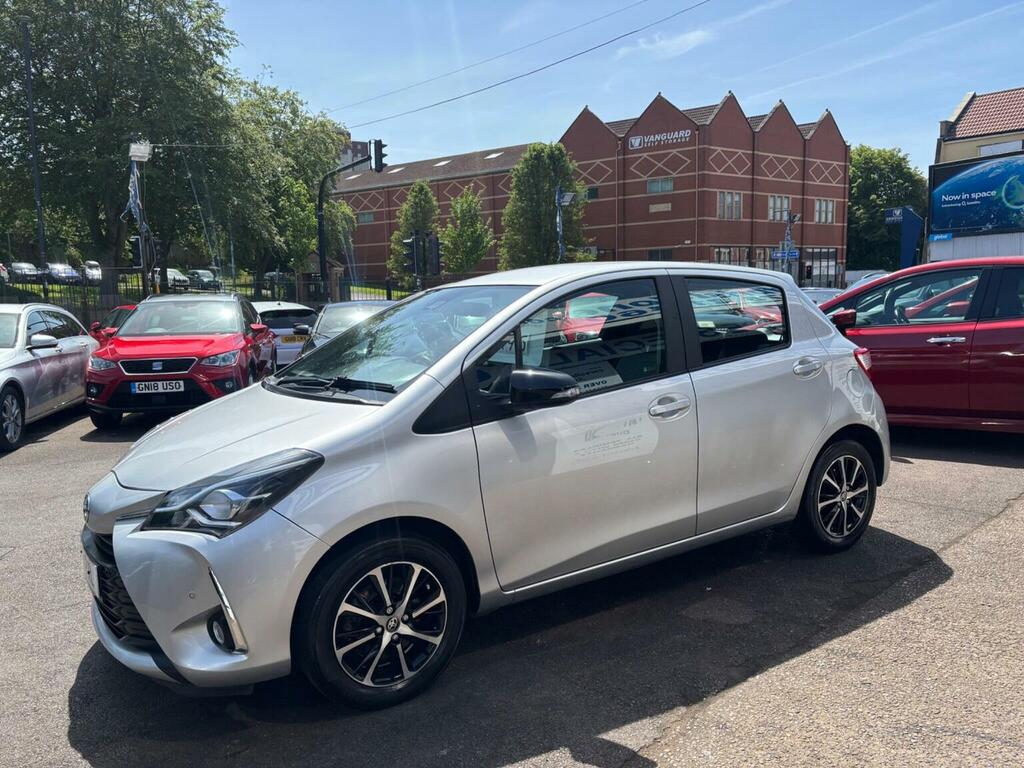 Toyota Yaris Hatchback 1.5 Vvt-i Icon Tech Euro 6 201818 HG18PXL Silver #5
