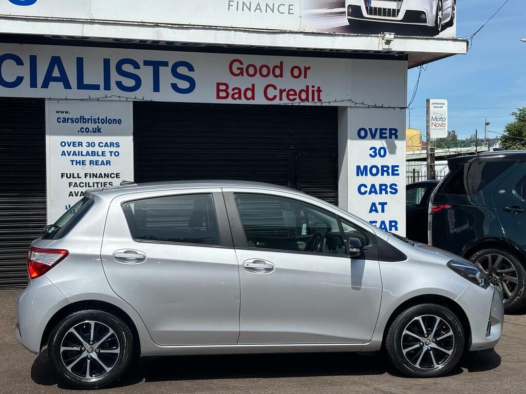 Toyota Yaris Hatchback 1.5 Vvt-i Icon Tech Euro 6 201818 HG18PXL Silver #2