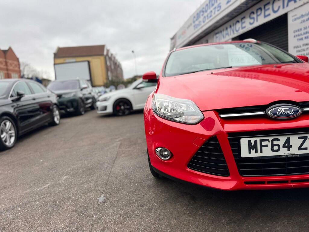 Ford Focus Estate 1.6 Tdci Titanium Navigator Euro 5 Ss MF64ZGB Red #2