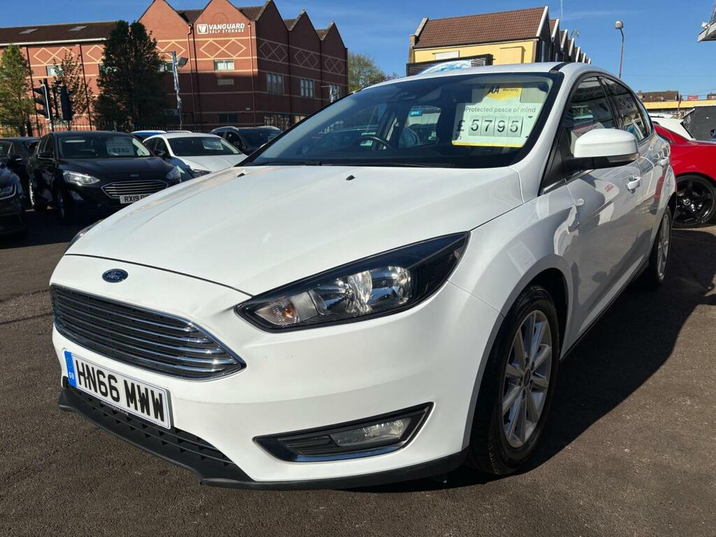 Ford Focus Hatchback 1.0T Ecoboost Titanium Euro 6 Ss HN66MWW White #4
