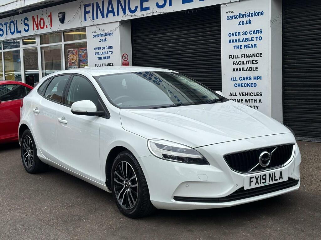 Volvo V40 Hatchback 2.0 T2 R-design Edition Euro 6 Ss White