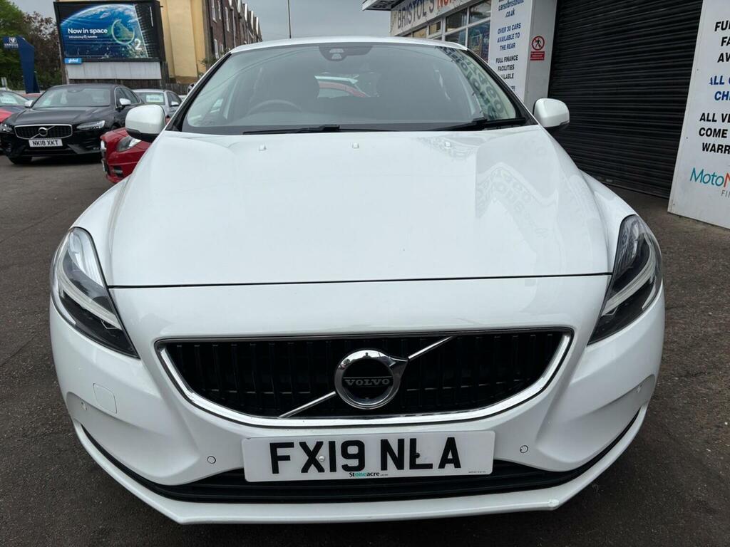 Volvo V40 Hatchback 2.0 T2 R-design Edition Euro 6 Ss FX19NLA White #3