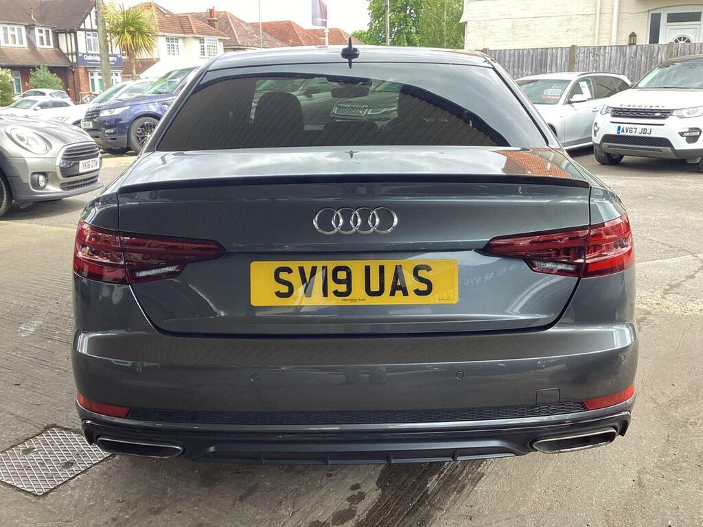 Audi A4 Saloon 2.0 Tfsi 35 Black Edition Euro 6 Ss SV19UAS Grey #4