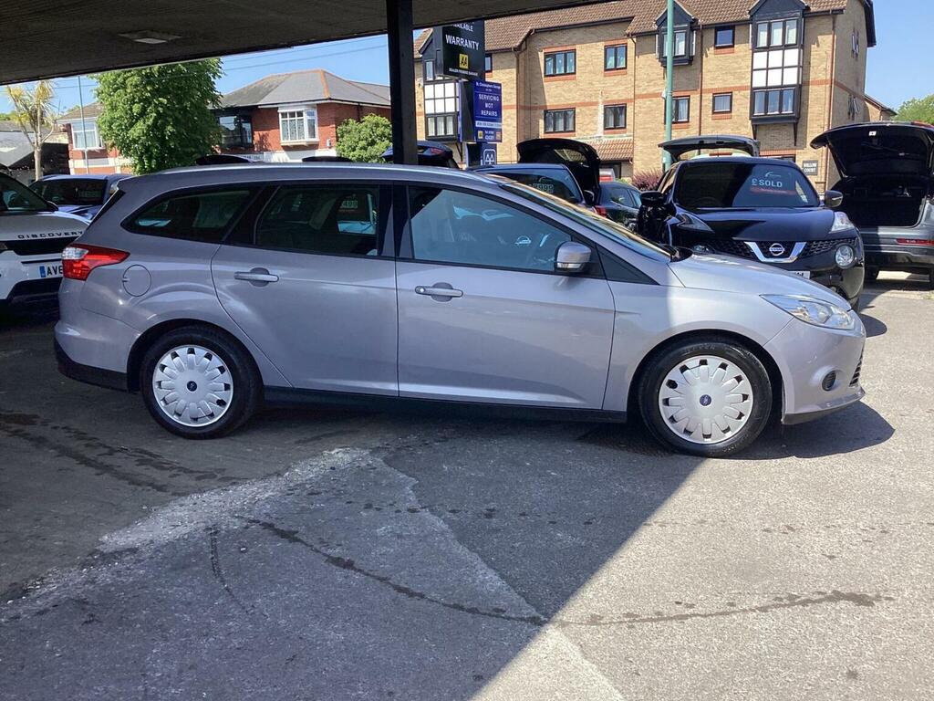 Ford Focus Estate 1.6 Tdci Econetic Edge Euro 5 Ss 20 FN64CKV Silver #2