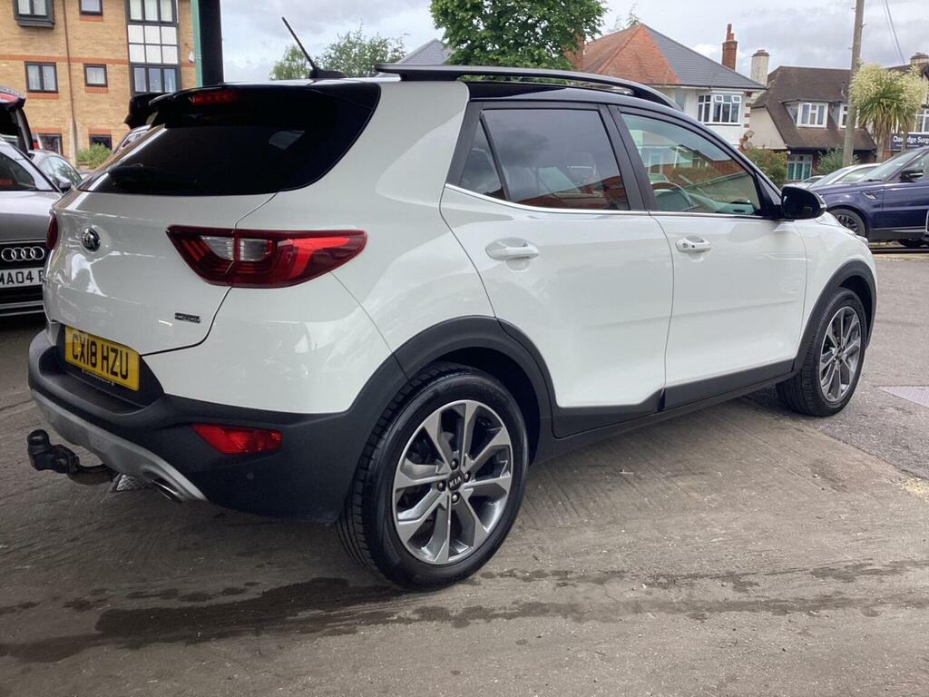 Kia Stonic Suv 1.6 Crdi First Edition Euro 6 Ss 2018 CX18HZU White #3