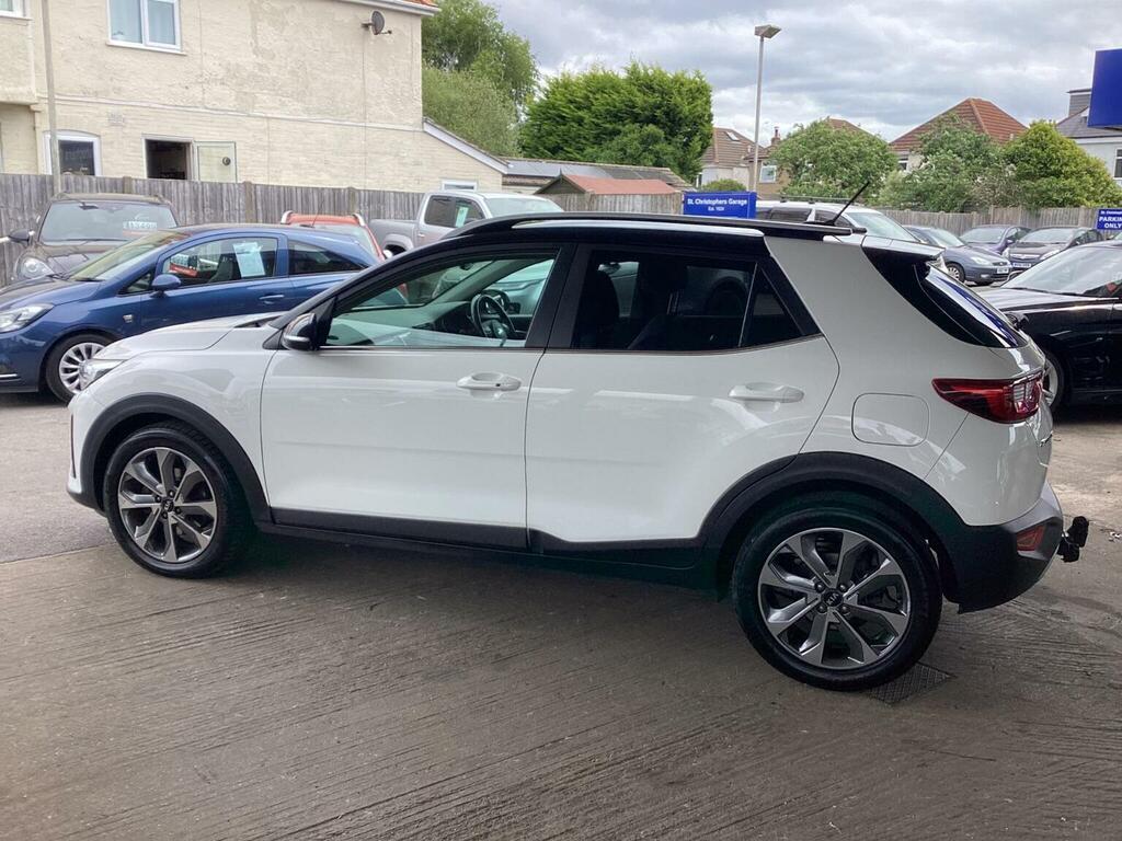 Kia Stonic Suv 1.6 Crdi First Edition Euro 6 Ss 2018 CX18HZU White #6