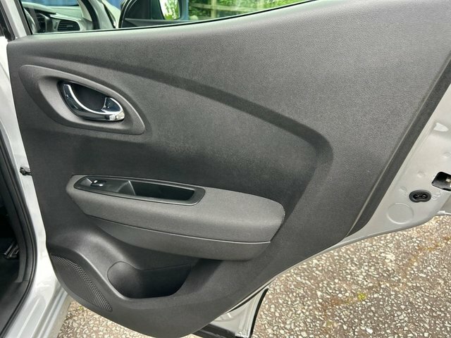 Renault Kadjar 1.6 Dynamique S Nav Dci 130 Bhp Black #25