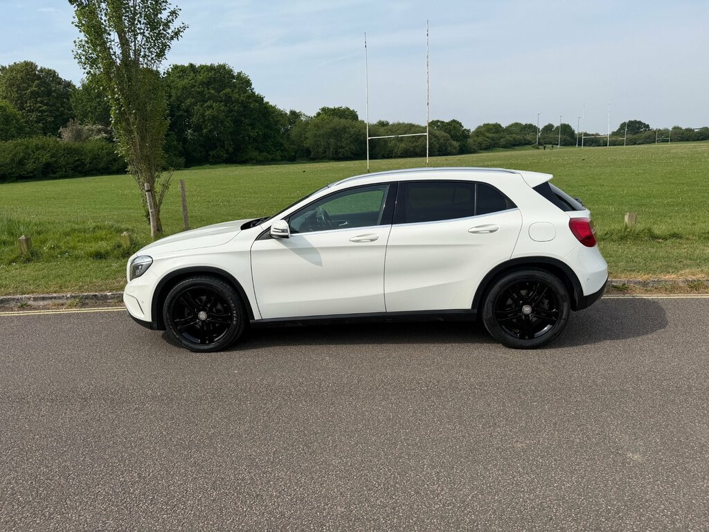 Mercedes-Benz GLA Class 2.1 Gla220 Cdi Se Premium Plus 4Matic BG14HXW White #4