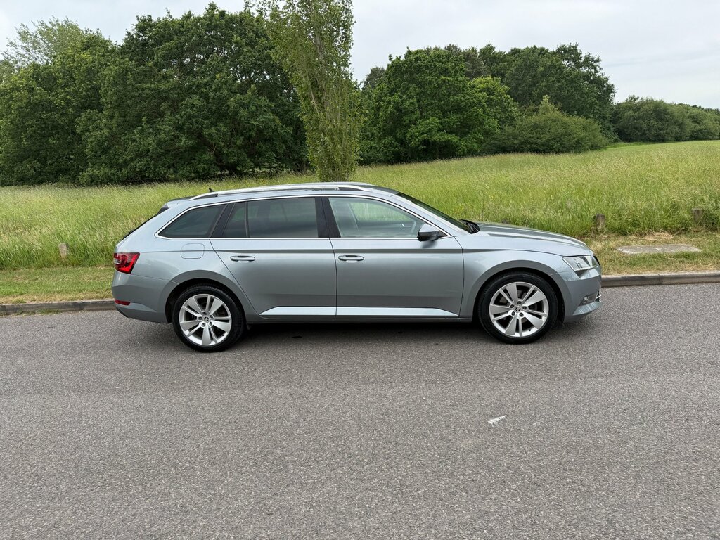 Skoda Superb 2.0 Tdi Se L Executive 4Wd Euro 6 DY16EKE Grey #3
