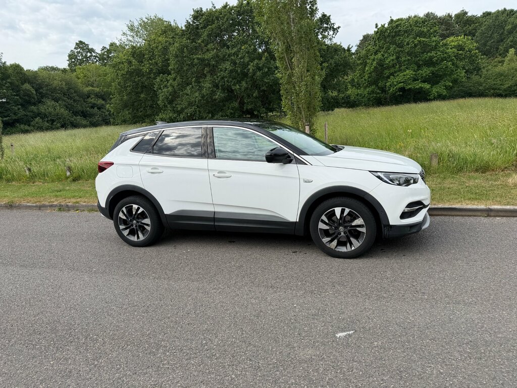 Vauxhall Grandland X 1.5 Turbo D Sport Nav Euro 6 White