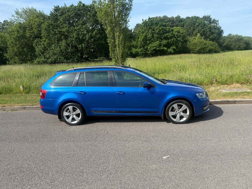 Skoda Octavia 1.6 Tdi Se Sport Euro 6 Blue #3