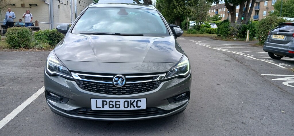 Vauxhall Astra Estate 1.6 Cdti Elite 2017 LP66OKC Grey #3