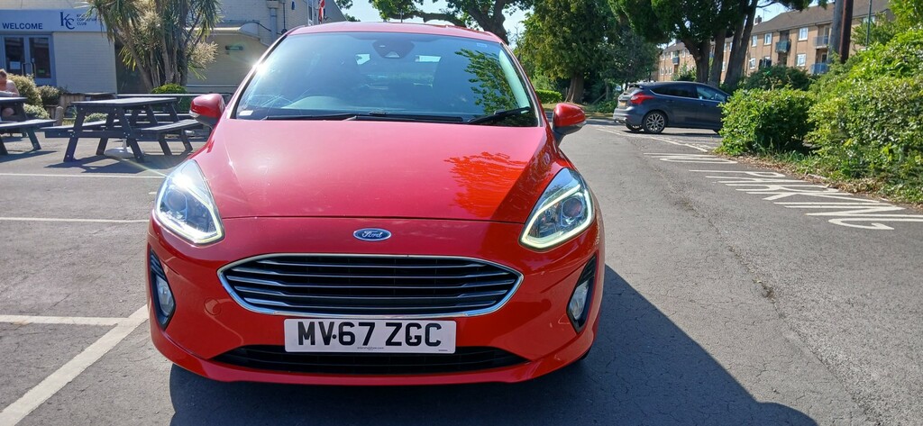 Ford Fiesta Hatchback 1.1 Ti-vct Zetec 2017 MV67ZGC Red #3