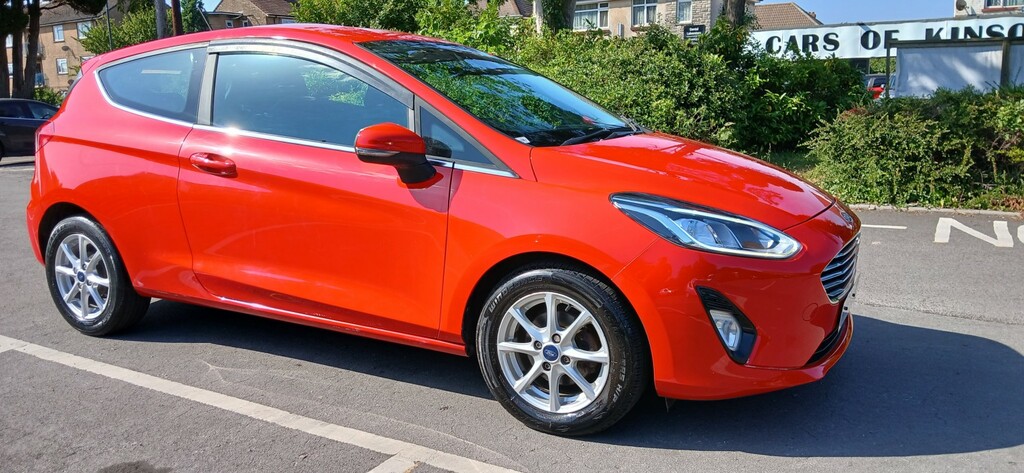 Ford Fiesta Hatchback 1.1 Ti-vct Zetec 2017 MV67ZGC Red #2
