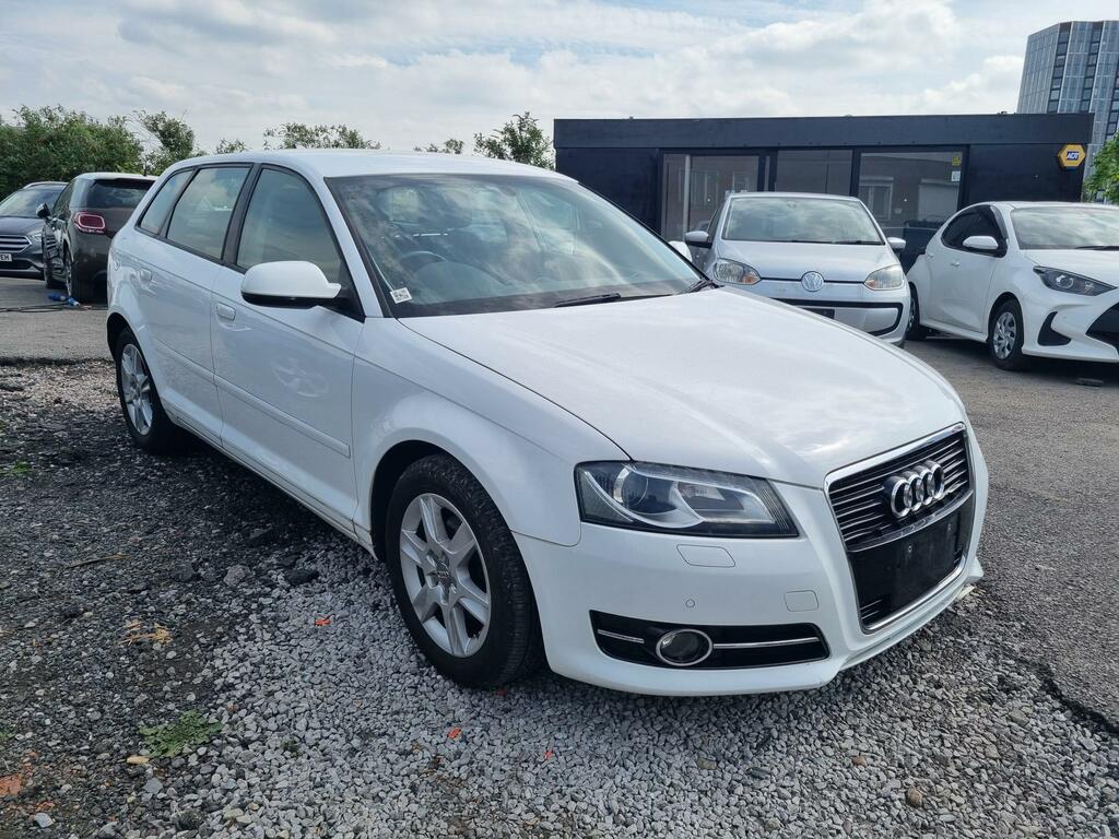 Audi A3 1.4 Tfsi Cod Se Sportback S Tronic Euro 6 Ss White #2