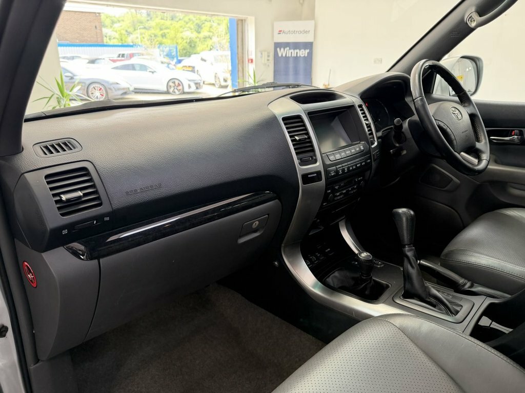 Toyota Land Cruiser 3.0 D-4d Invincible 171 Bhp Silver #16