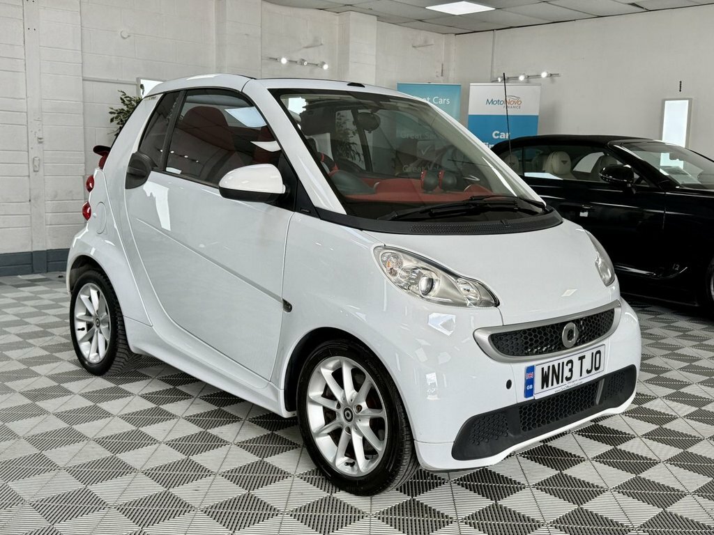 Smart Fortwo Cabrio 2013 1.0 Mhd Passion Cabriolet Softtouc White