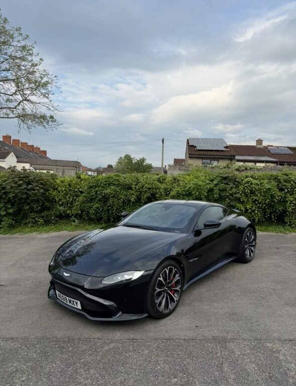 Aston Martin Vantage 2018 Aston Martin Vantage
