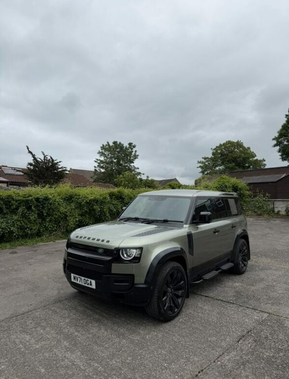 Land Rover Defender 110 2021 Land Rover Defender 110 D200