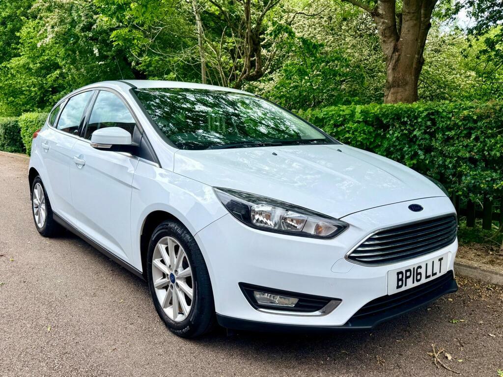 Ford Focus 1.0T Ecoboost Titanium Hatchback BP16LLT White #5