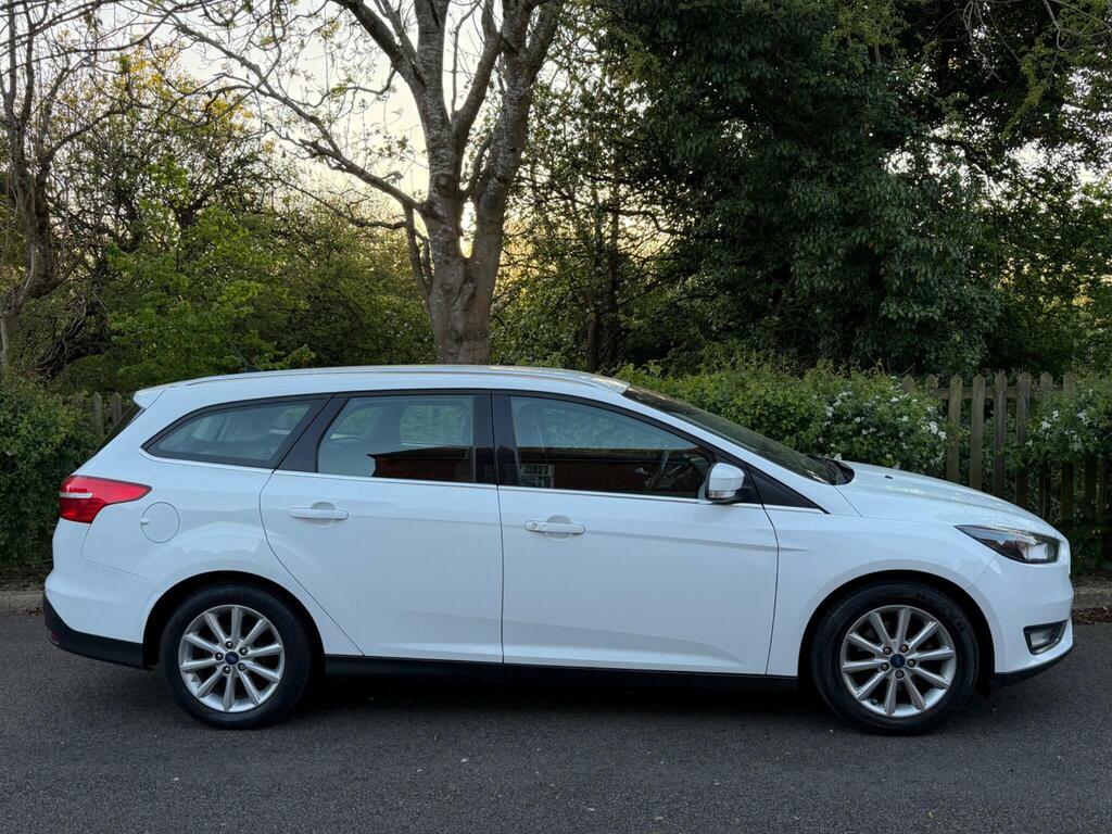 Ford Focus 1.0T Ecoboost Titanium Euro 6 S S CV17LWW White #2