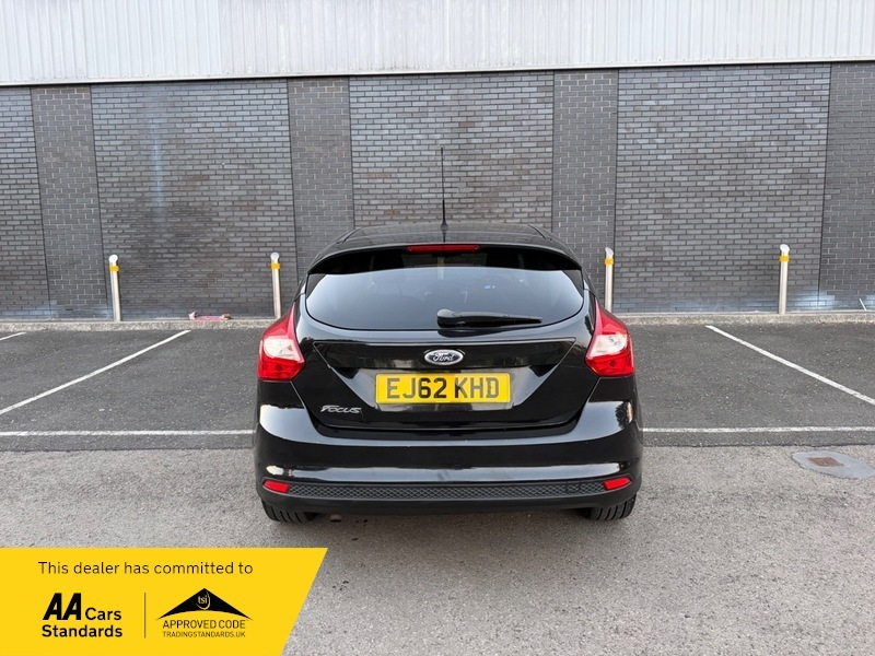 Ford Focus 1.6 Zetec Hatchback EJ62KHD Black #4
