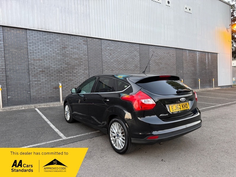 Ford Focus 1.6 Zetec Hatchback EJ62KHD Black #5
