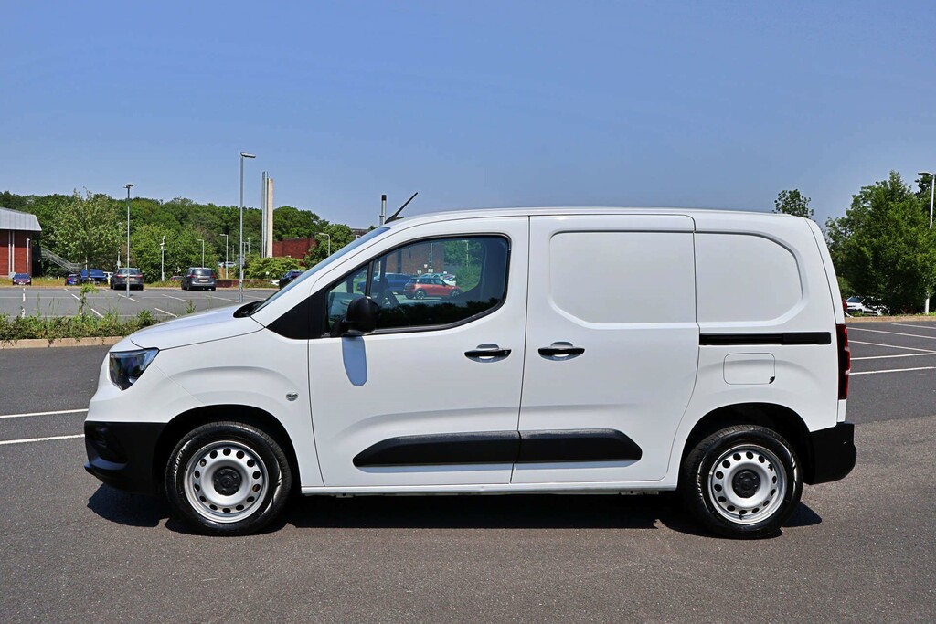Vauxhall Combo 2300 Dynamic Td Air Con SE21OYN White #4