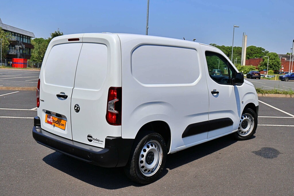 Vauxhall Combo 2300 Dynamic Td Air Con SE21OYN White #5