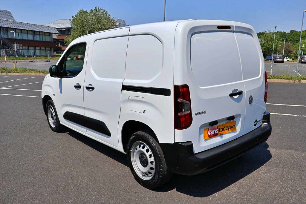 Vauxhall Combo 2300 Dynamic Td Air Con SE21OYN White #6