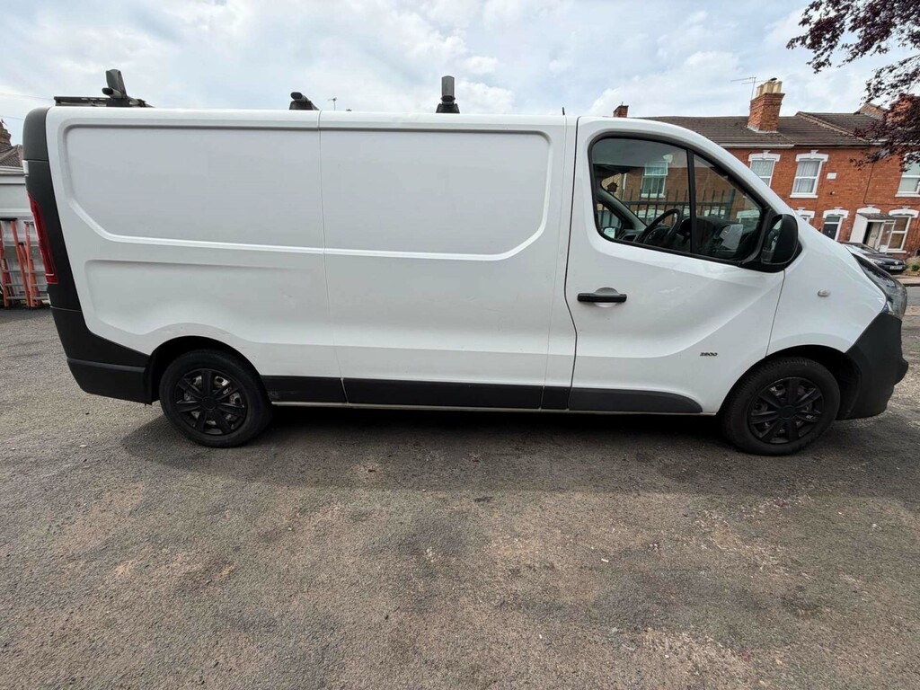 Vauxhall Vivaro 2900 Cdti Lwb DU15AHP White #3