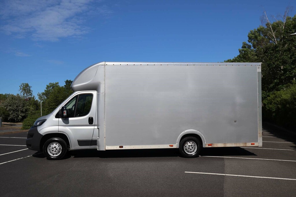 Peugeot Boxer 335 Professional Xlwb Blue Hdi Luton Air Suspens Silver #5