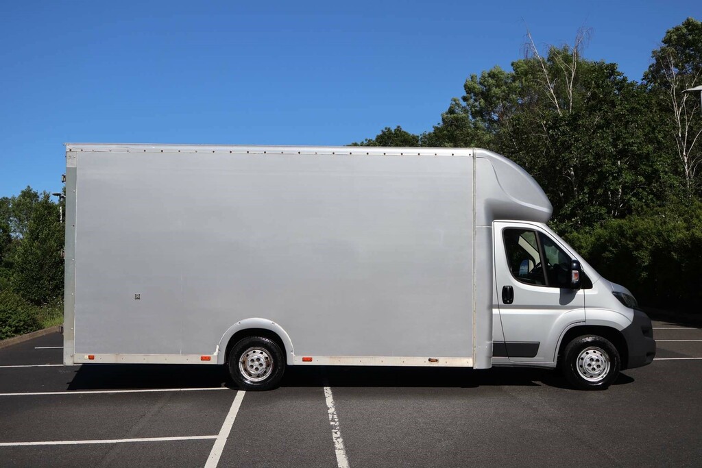 Peugeot Boxer 335 Professional Xlwb Blue Hdi Luton Air Suspens Silver #4