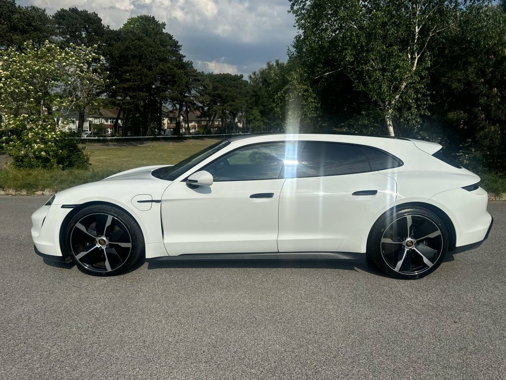 Porsche Taycan Estate DX23EXC White #4
