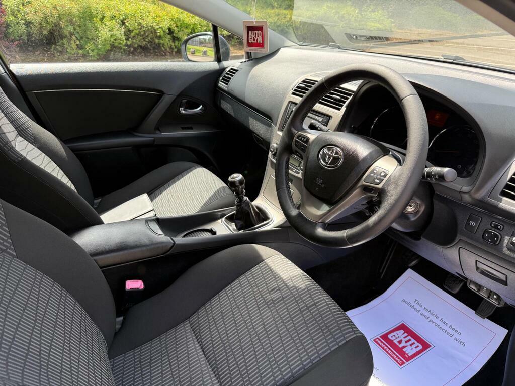 Toyota Avensis 1.8 V-matic Tr Tourer Multidrive Euro 5 Blue #14