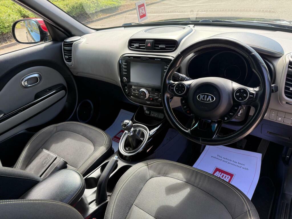 Kia Soul 1.6 Crdi Connect Black #22