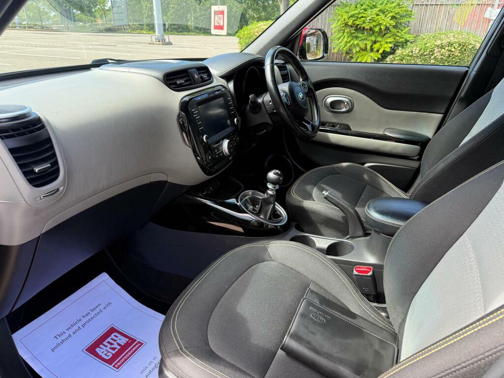Kia Soul 1.6 Crdi Connect Black #20