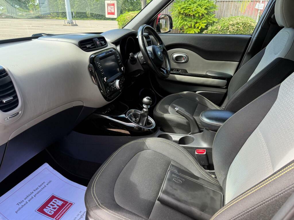 Kia Soul 1.6 Crdi Connect Black #21