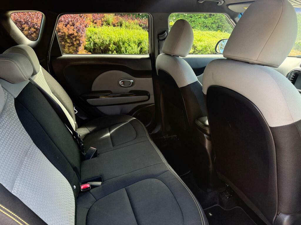 Kia Soul 1.6 Crdi Connect Black #16