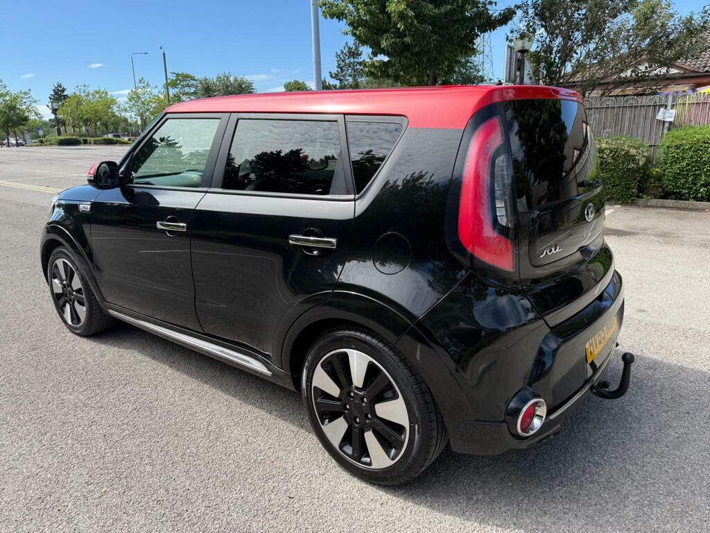 Kia Soul 1.6 Crdi Connect Black #8
