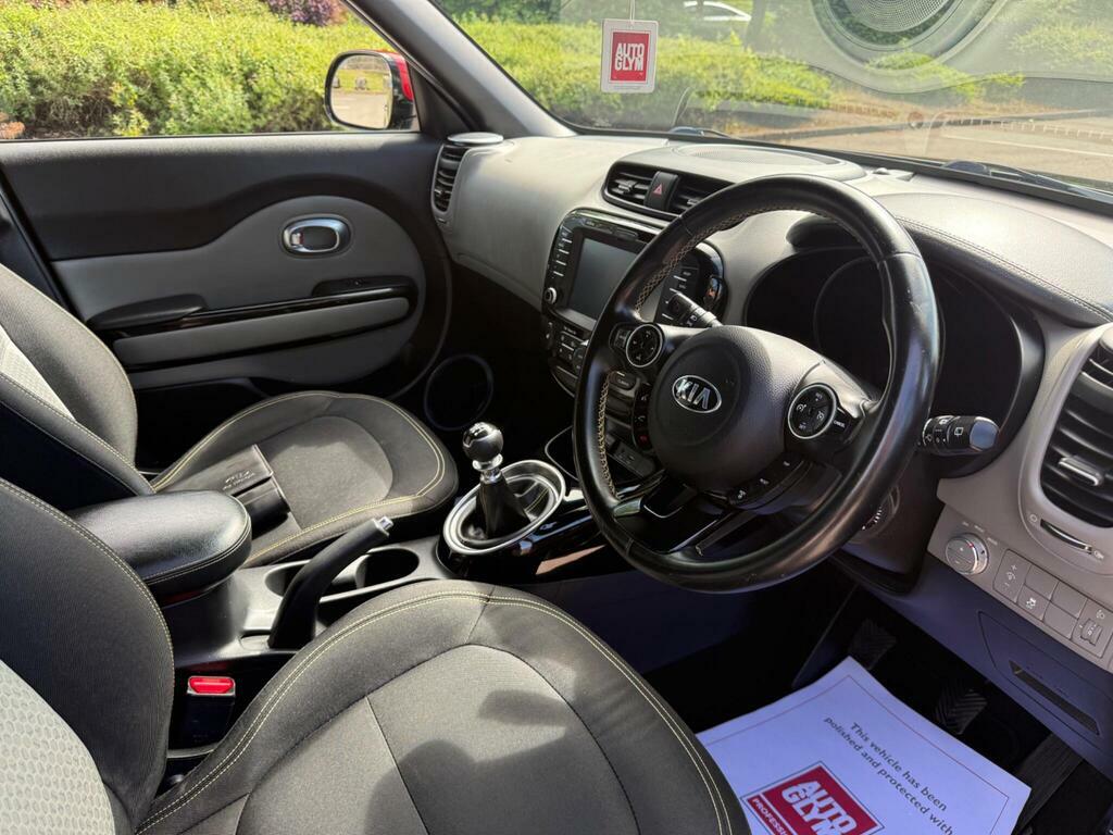 Kia Soul 1.6 Crdi Connect Black #14