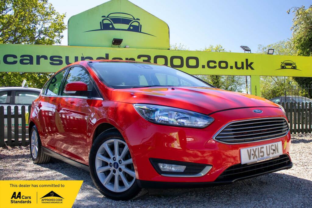 Ford Focus 1.6 Titanium Powershift Euro 6 Red