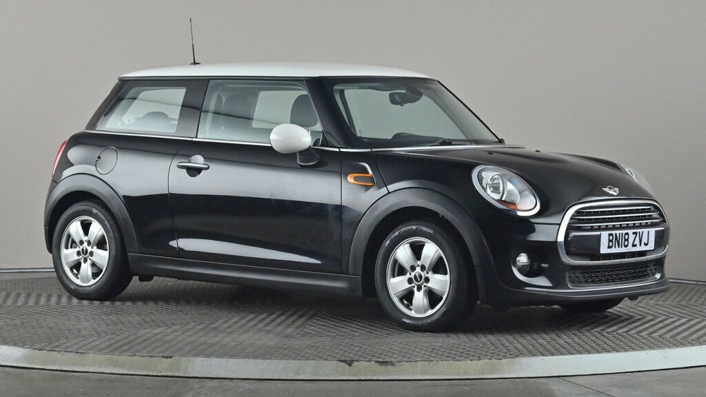Mini Hatch 1.5 Cooper Black