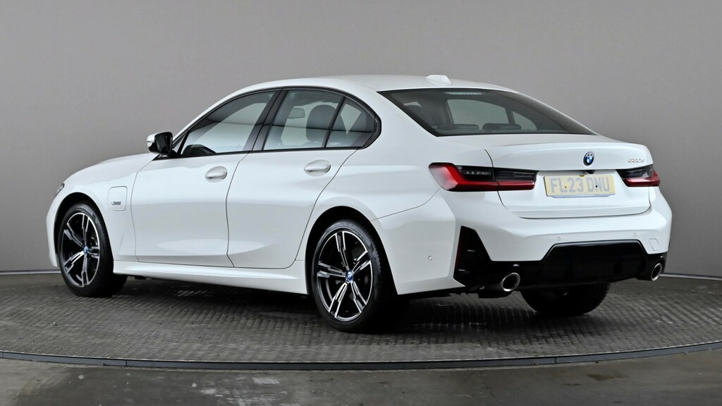 BMW 3 Series 330E M Sport Step FL23DNU White #4