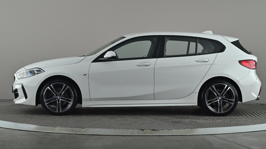 BMW 1 Series 118I M Sport Step KV69XFY White #3