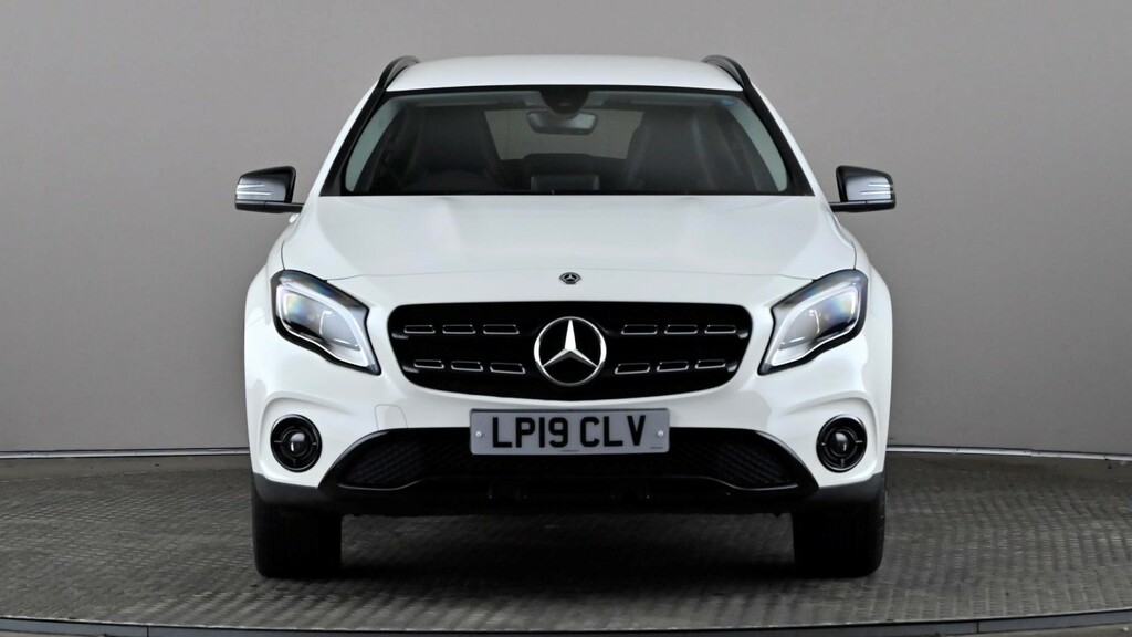 Mercedes-Benz GLA Class Gla 180 Urban Edition LP19CLV White #2