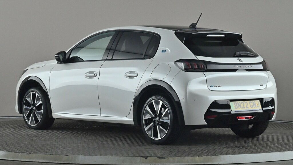 Peugeot e-208 100Kw Gt 50Kwh BN22GNJ White #4