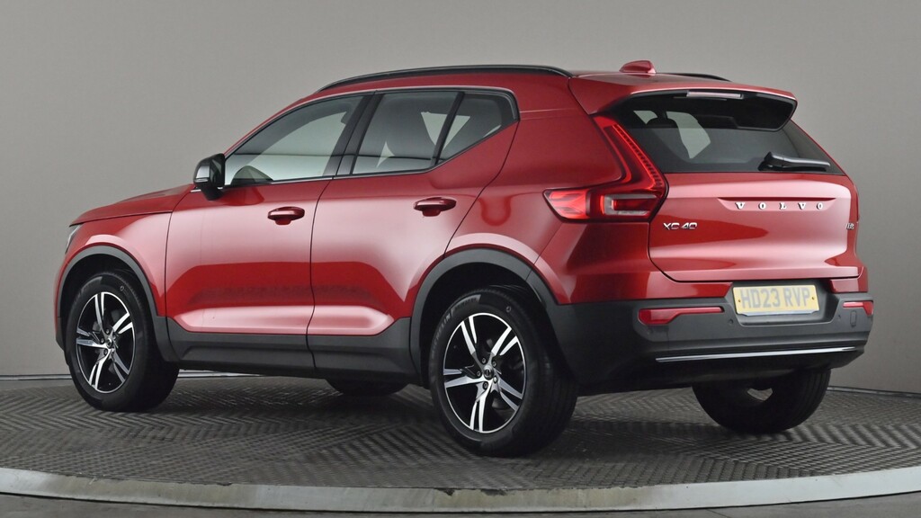 Volvo XC40 2.0 B3p Plus Dark HD23RVP Red #4